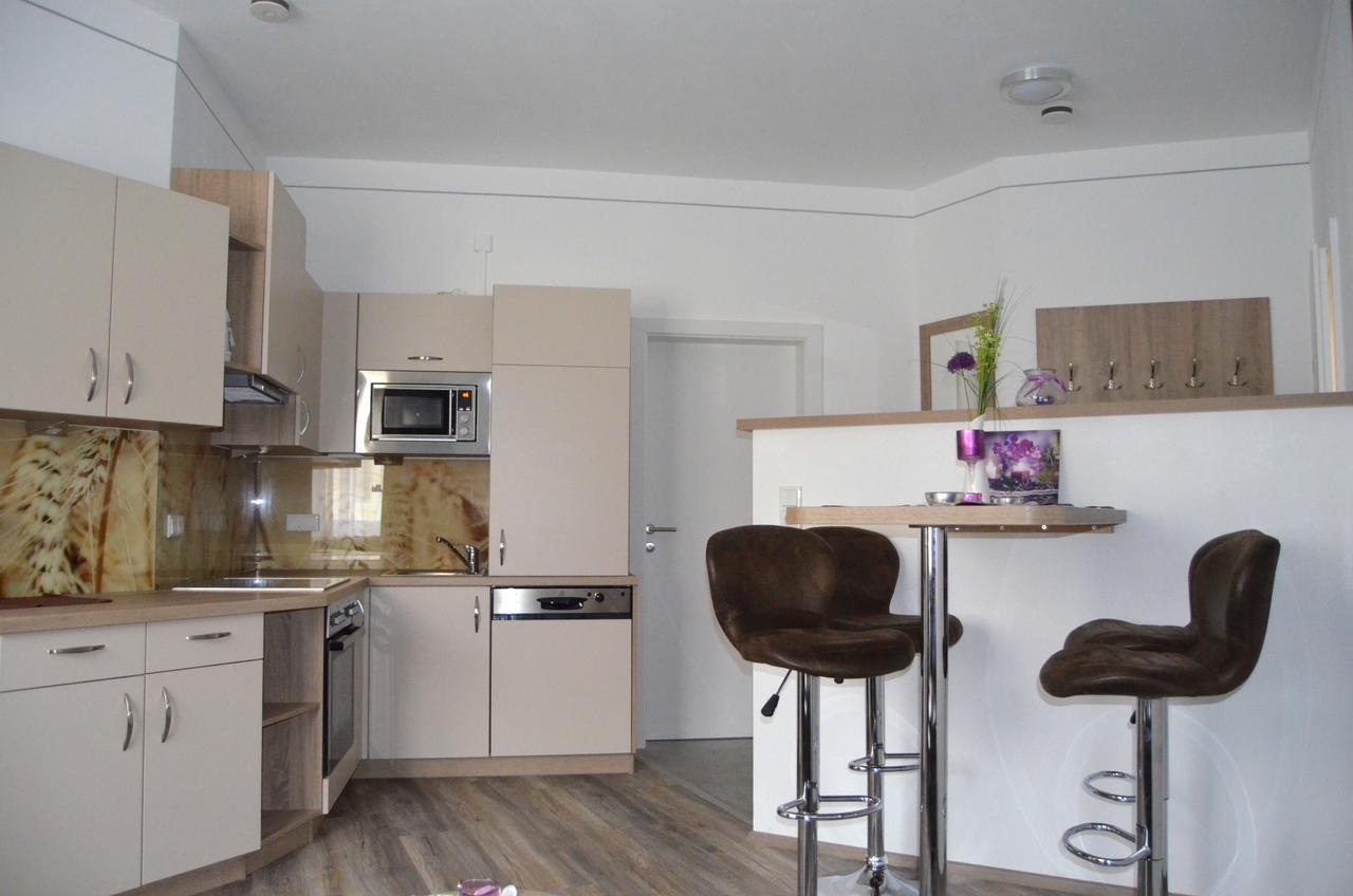 Pension Zum Strell Hollabrunn Exterior photo