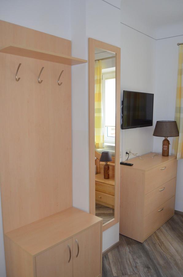 Pension Zum Strell Hollabrunn Exterior photo